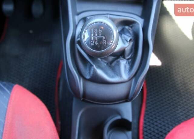 Серый Фиат Добло, объемом двигателя 1.37 л и пробегом 107 тыс. км за 9999 $, фото 13 на Automoto.ua