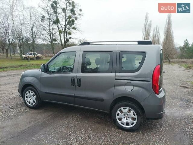 Сірий Фіат Добло, об'ємом двигуна 1.37 л та пробігом 155 тис. км за 12300 $, фото 5 на Automoto.ua