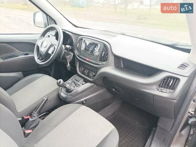Сірий Фіат Добло, об'ємом двигуна 1.37 л та пробігом 155 тис. км за 12300 $, фото 14 на Automoto.ua