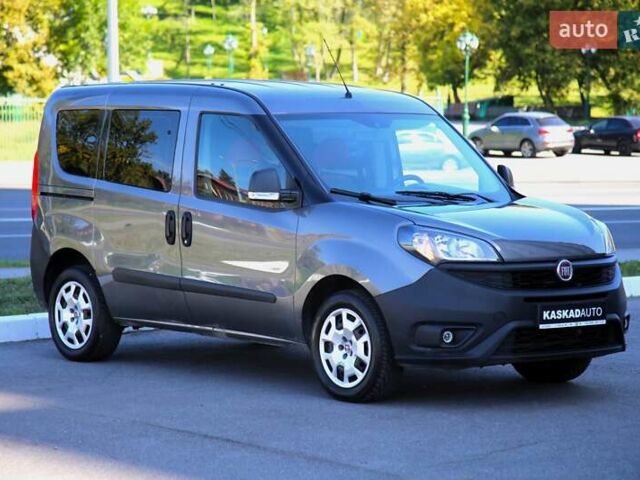 Серый Фиат Добло, объемом двигателя 1.37 л и пробегом 107 тыс. км за 9999 $, фото 2 на Automoto.ua