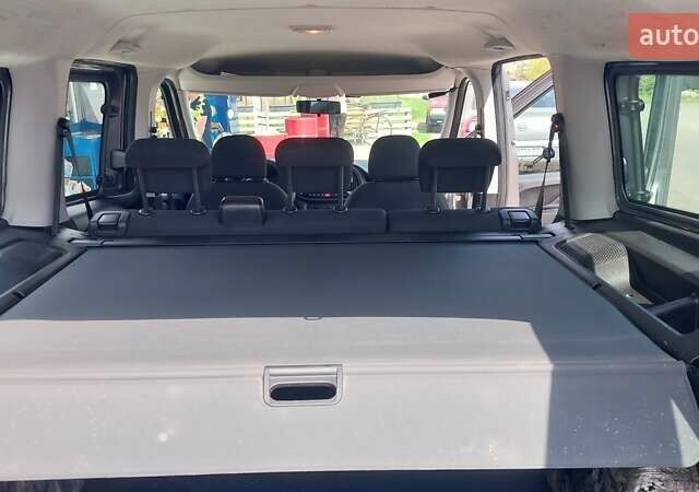 Серый Фиат Добло, объемом двигателя 1.37 л и пробегом 190 тыс. км за 13900 $, фото 11 на Automoto.ua