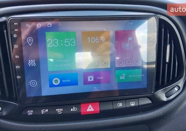 Серый Фиат Добло, объемом двигателя 1.37 л и пробегом 190 тыс. км за 13900 $, фото 6 на Automoto.ua