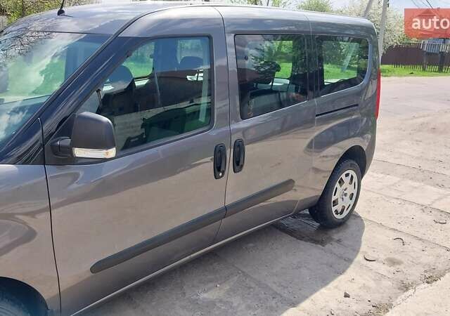 Серый Фиат Добло, объемом двигателя 1.37 л и пробегом 190 тыс. км за 13900 $, фото 1 на Automoto.ua