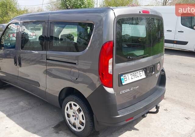 Серый Фиат Добло, объемом двигателя 1.37 л и пробегом 190 тыс. км за 13900 $, фото 3 на Automoto.ua