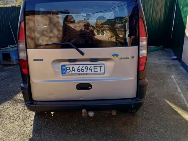 Серый Фиат Добло, объемом двигателя 1.9 л и пробегом 297 тыс. км за 4800 $, фото 2 на Automoto.ua