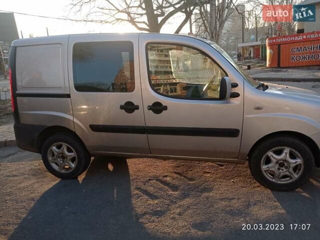 Сірий Фіат Добло, об'ємом двигуна 1.3 л та пробігом 310 тис. км за 4200 $, фото 3 на Automoto.ua