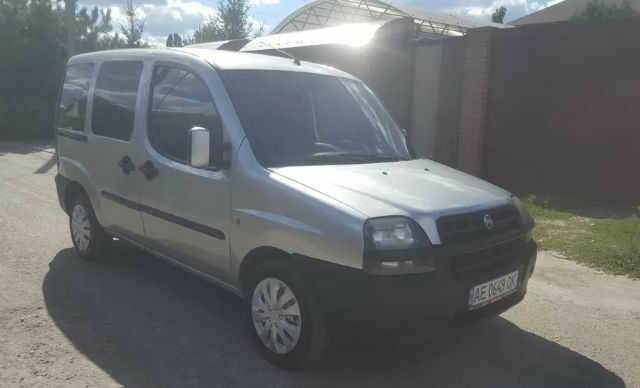 Серый Фиат Добло, объемом двигателя 1.9 л и пробегом 276 тыс. км за 3000 $, фото 5 на Automoto.ua