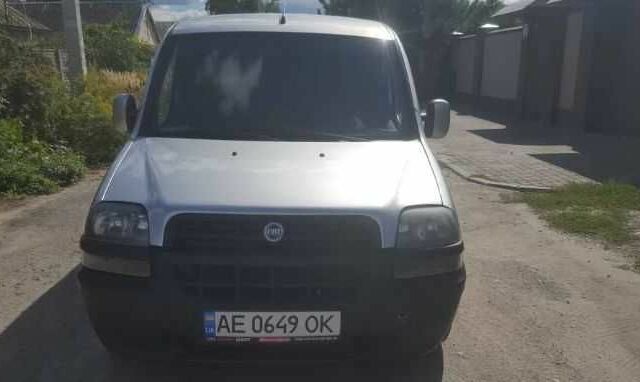 Серый Фиат Добло, объемом двигателя 1.9 л и пробегом 276 тыс. км за 3000 $, фото 6 на Automoto.ua