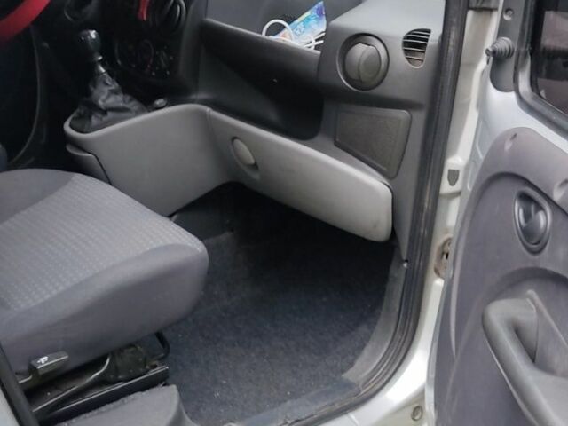 Сірий Фіат Добло, об'ємом двигуна 1.4 л та пробігом 3 тис. км за 3500 $, фото 2 на Automoto.ua