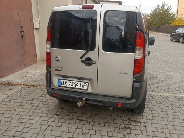 Серый Фиат Добло, объемом двигателя 1.2 л и пробегом 2 тыс. км за 4200 $, фото 3 на Automoto.ua