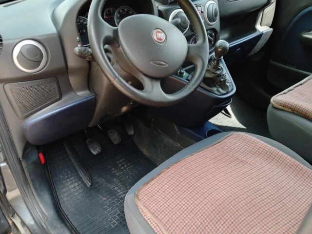 Сірий Фіат Добло, об'ємом двигуна 0 л та пробігом 164 тис. км за 5300 $, фото 6 на Automoto.ua