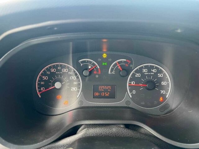 Сірий Фіат Добло, об'ємом двигуна 1.4 л та пробігом 223 тис. км за 6440 $, фото 17 на Automoto.ua