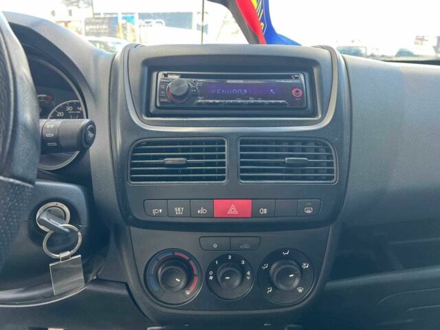 Сірий Фіат Добло, об'ємом двигуна 1.4 л та пробігом 223 тис. км за 6440 $, фото 21 на Automoto.ua