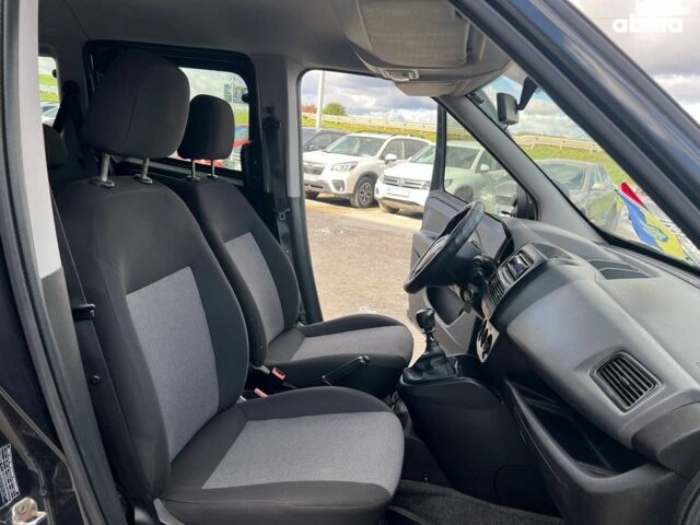 Сірий Фіат Добло, об'ємом двигуна 1.4 л та пробігом 223 тис. км за 7290 $, фото 32 на Automoto.ua