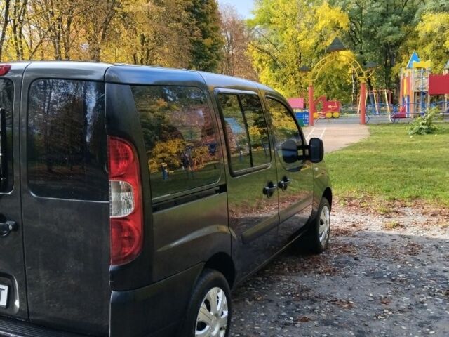 Серый Фиат Добло, объемом двигателя 1.4 л и пробегом 258 тыс. км за 5300 $, фото 1 на Automoto.ua