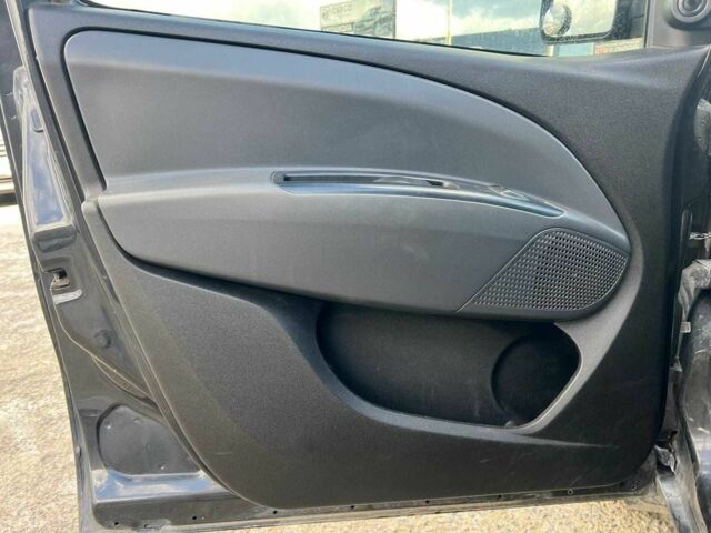 Сірий Фіат Добло, об'ємом двигуна 1.4 л та пробігом 223 тис. км за 6440 $, фото 13 на Automoto.ua