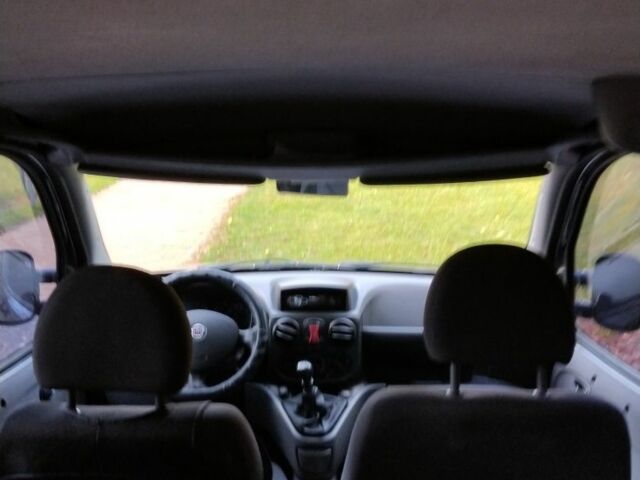 Серый Фиат Добло, объемом двигателя 1.4 л и пробегом 258 тыс. км за 5300 $, фото 4 на Automoto.ua