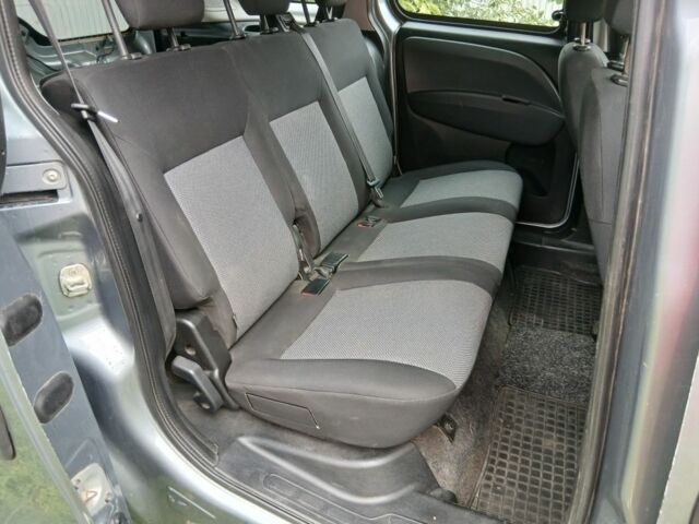 Сірий Фіат Добло, об'ємом двигуна 1.4 л та пробігом 282 тис. км за 3500 $, фото 4 на Automoto.ua