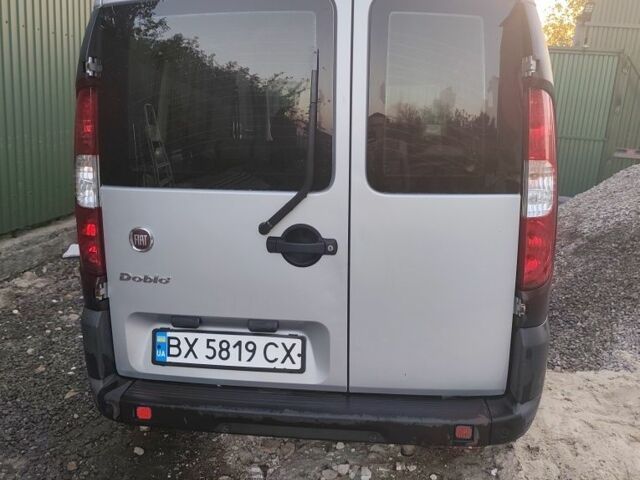 Серый Фиат Добло, объемом двигателя 1.4 л и пробегом 113 тыс. км за 7000 $, фото 3 на Automoto.ua