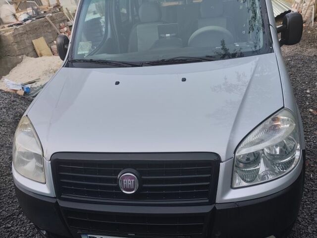 Серый Фиат Добло, объемом двигателя 1.4 л и пробегом 113 тыс. км за 7000 $, фото 1 на Automoto.ua