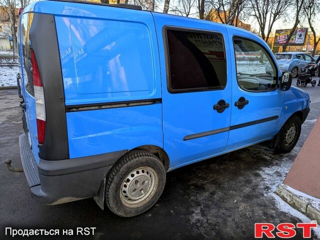 Синий Фиат Добло, объемом двигателя 1.6 л и пробегом 380 тыс. км за 2500 $, фото 1 на Automoto.ua
