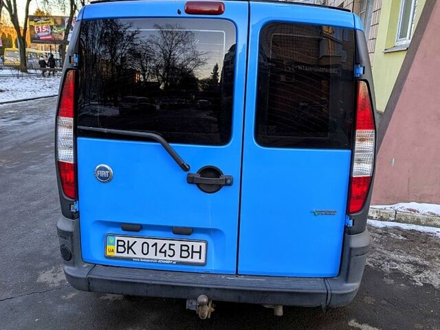 Синий Фиат Добло, объемом двигателя 1.6 л и пробегом 380 тыс. км за 2500 $, фото 2 на Automoto.ua