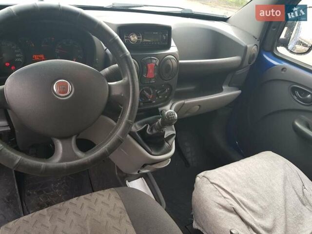 Синий Фиат Добло, объемом двигателя 1.37 л и пробегом 282 тыс. км за 3600 $, фото 4 на Automoto.ua