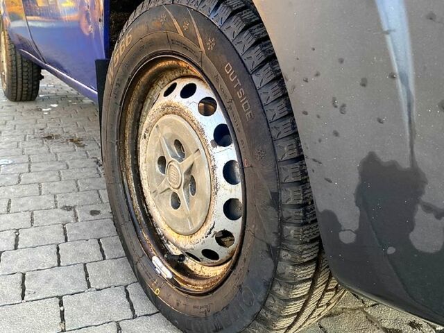 Синий Фиат Добло, объемом двигателя 1.2 л и пробегом 400 тыс. км за 3200 $, фото 5 на Automoto.ua