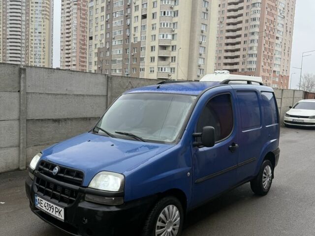 Синий Фиат Добло, объемом двигателя 1.2 л и пробегом 200 тыс. км за 2350 $, фото 8 на Automoto.ua