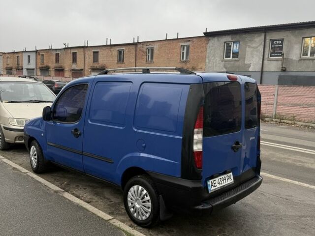 Синий Фиат Добло, объемом двигателя 1.2 л и пробегом 200 тыс. км за 2350 $, фото 2 на Automoto.ua