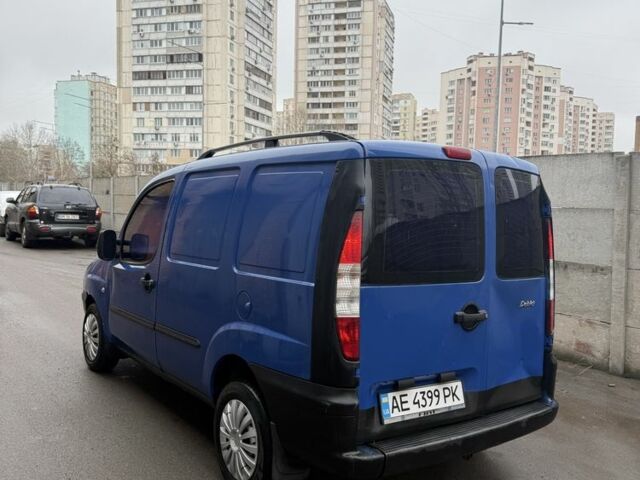 Синий Фиат Добло, объемом двигателя 1.2 л и пробегом 200 тыс. км за 2350 $, фото 11 на Automoto.ua
