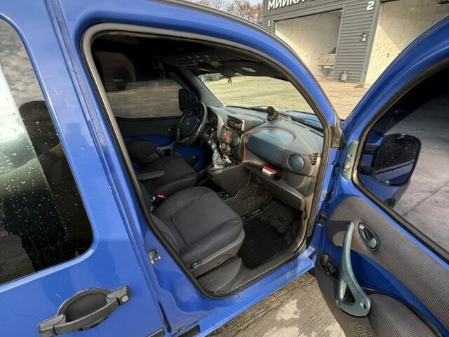 Синий Фиат Добло, объемом двигателя 1.9 л и пробегом 400 тыс. км за 2800 $, фото 3 на Automoto.ua