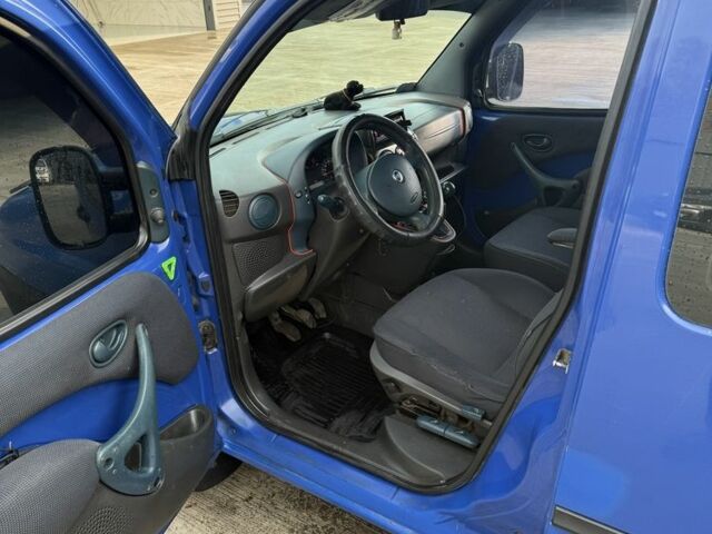 Синий Фиат Добло, объемом двигателя 1.9 л и пробегом 400 тыс. км за 2800 $, фото 1 на Automoto.ua