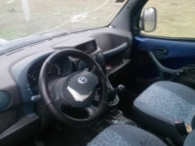 Синий Фиат Добло, объемом двигателя 1.9 л и пробегом 240 тыс. км за 1450 $, фото 5 на Automoto.ua