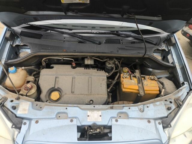 Синий Фиат Добло, объемом двигателя 1.9 л и пробегом 176 тыс. км за 5439 $, фото 7 на Automoto.ua