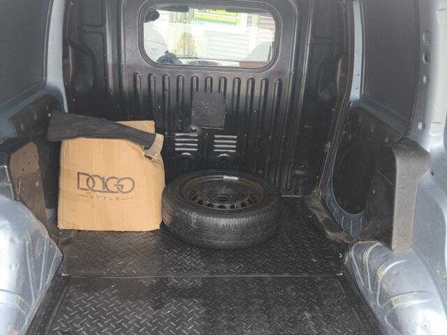 Синий Фиат Добло, объемом двигателя 1.9 л и пробегом 176 тыс. км за 5439 $, фото 9 на Automoto.ua