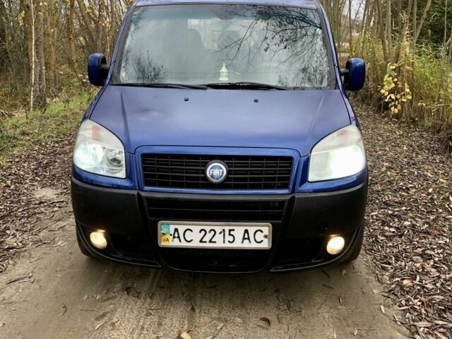 Синий Фиат Добло, объемом двигателя 1.3 л и пробегом 200 тыс. км за 4100 $, фото 2 на Automoto.ua