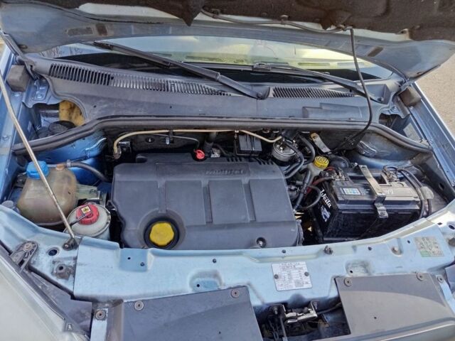 Синій Фіат Добло, об'ємом двигуна 1.9 л та пробігом 377 тис. км за 4900 $, фото 4 на Automoto.ua