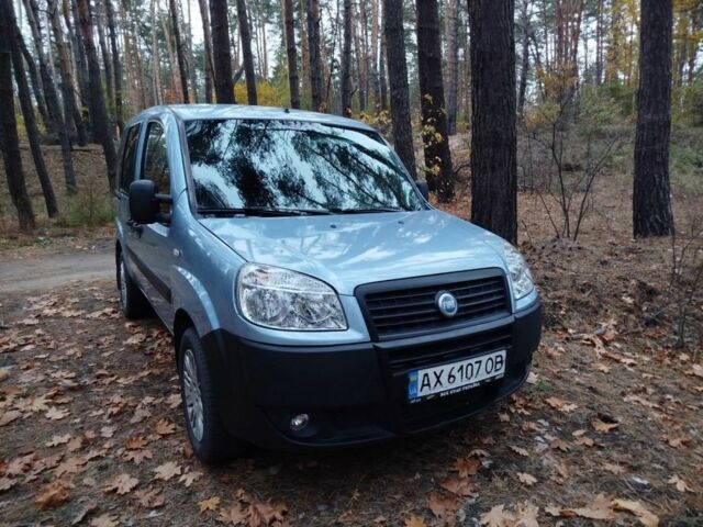 Синий Фиат Добло, объемом двигателя 1.4 л и пробегом 240 тыс. км за 5200 $, фото 1 на Automoto.ua