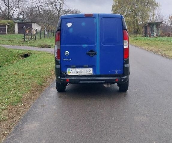 Синий Фиат Добло, объемом двигателя 1.3 л и пробегом 200 тыс. км за 1650 $, фото 4 на Automoto.ua
