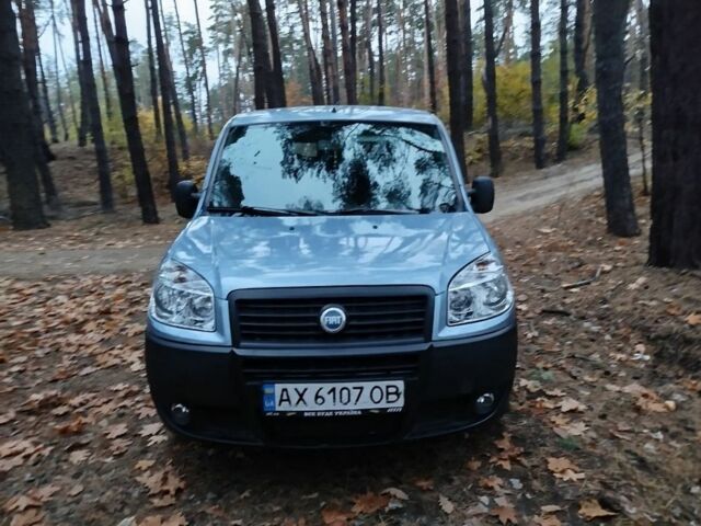 Синий Фиат Добло, объемом двигателя 1.4 л и пробегом 240 тыс. км за 5200 $, фото 2 на Automoto.ua