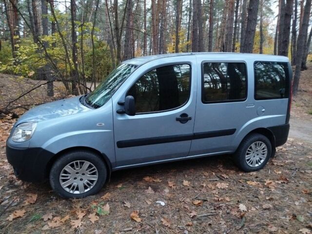 Синий Фиат Добло, объемом двигателя 1.4 л и пробегом 240 тыс. км за 5200 $, фото 7 на Automoto.ua