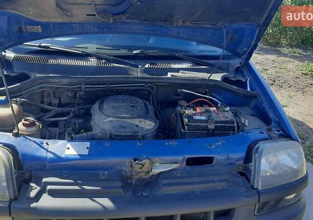 Синий Фиат Добло, объемом двигателя 1.2 л и пробегом 190 тыс. км за 4000 $, фото 17 на Automoto.ua