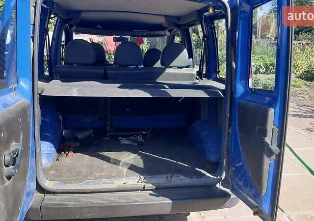 Синий Фиат Добло, объемом двигателя 1.2 л и пробегом 190 тыс. км за 4000 $, фото 16 на Automoto.ua