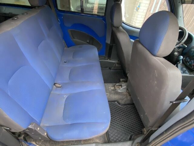 Синий Фиат Добло, объемом двигателя 1.9 л и пробегом 330 тыс. км за 2200 $, фото 12 на Automoto.ua