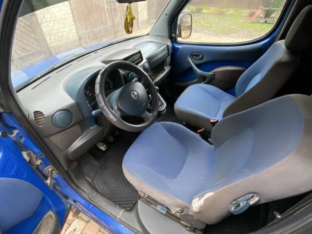 Синий Фиат Добло, объемом двигателя 1.9 л и пробегом 330 тыс. км за 2200 $, фото 11 на Automoto.ua