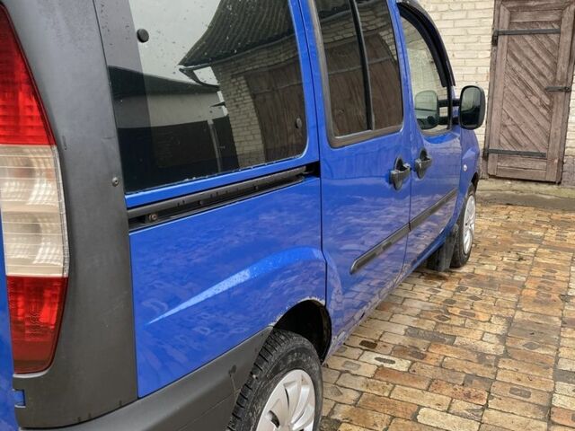 Синий Фиат Добло, объемом двигателя 1.9 л и пробегом 330 тыс. км за 2200 $, фото 5 на Automoto.ua