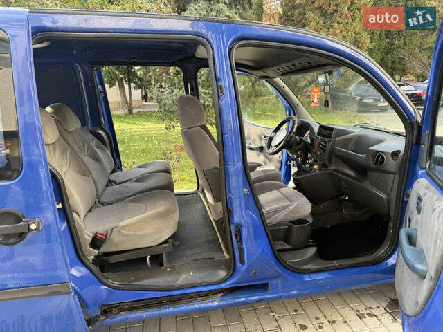 Синий Фиат Добло, объемом двигателя 1.9 л и пробегом 298 тыс. км за 3600 $, фото 12 на Automoto.ua