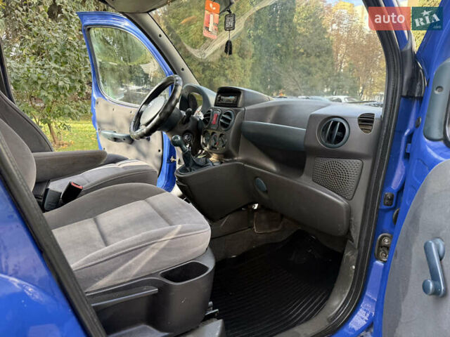 Синий Фиат Добло, объемом двигателя 1.9 л и пробегом 298 тыс. км за 3600 $, фото 14 на Automoto.ua