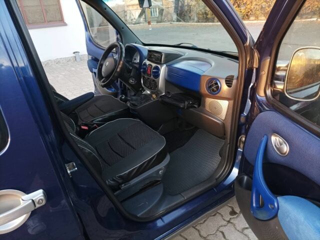 Синий Фиат Добло, объемом двигателя 0 л и пробегом 270 тыс. км за 3600 $, фото 3 на Automoto.ua